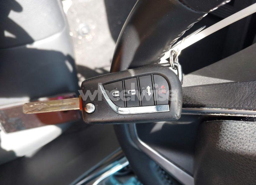 Photo 11 of 2018 Toyota Camry SE (VIN 4T1B11HK5JU575265)