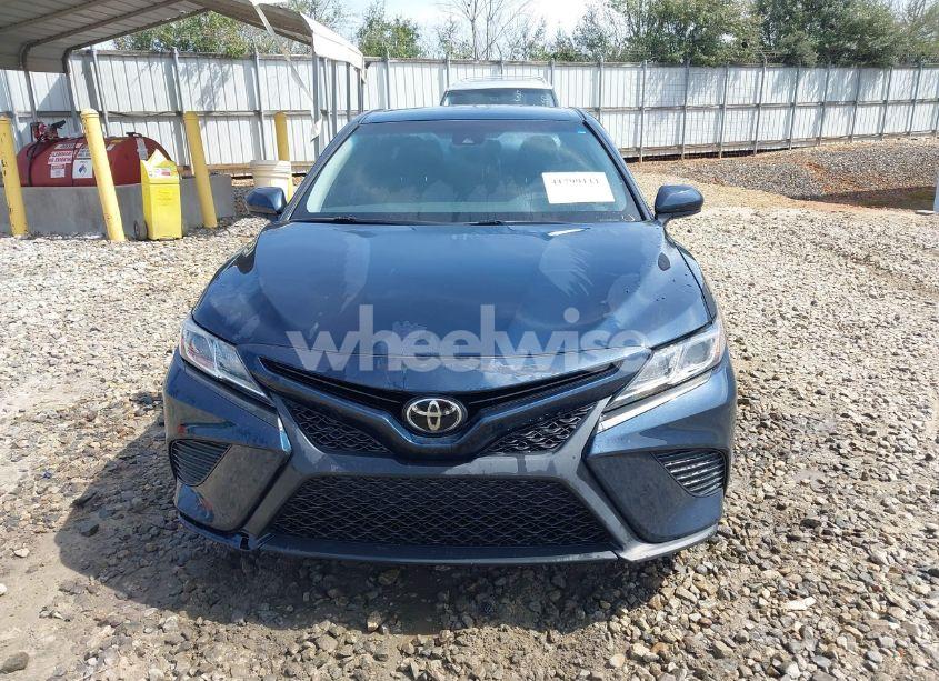 Photo 12 of 2018 Toyota Camry SE (VIN 4T1B11HK5JU575265)