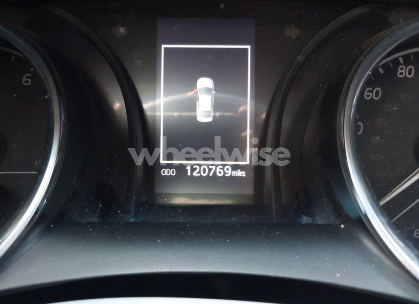 Photo 15 of 2018 Toyota Camry SE (VIN 4T1B11HK5JU575265)