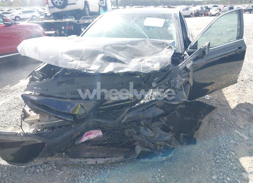 Photo 6 of 2018 Toyota Camry SE (VIN 4T1B11HK5JU594494)