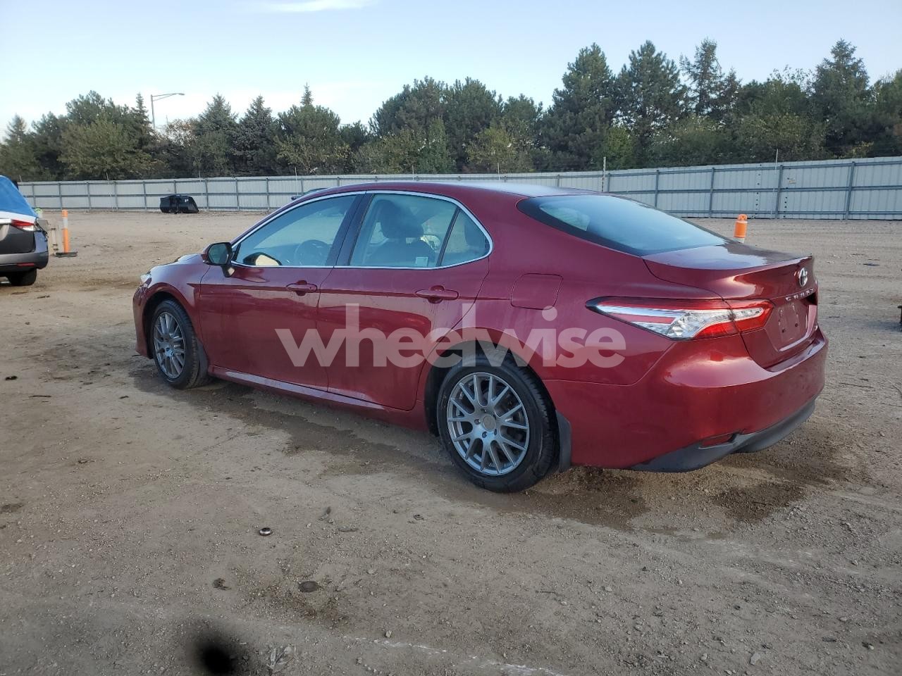 Photo 2 of 2018 TOYOTA CAMRY L (VIN 4T1B11HK5JU599386)