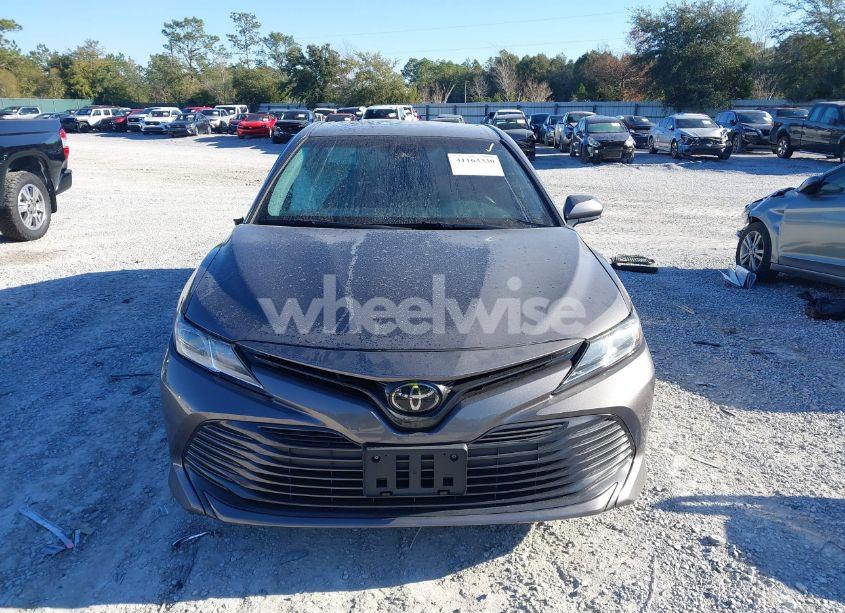 Photo 12 of 2018 Toyota Camry LE (VIN 4T1B11HK5JU604019)