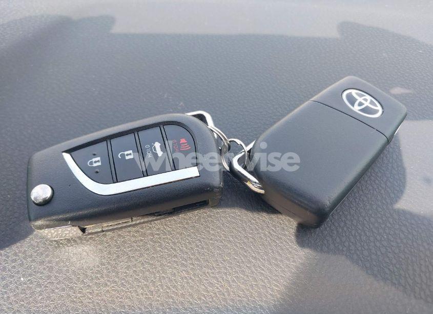 Photo 11 of 2018 Toyota Camry SE (VIN 4T1B11HK5JU614002)