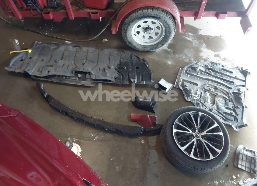 Photo 12 of 2018 Toyota Camry SE (VIN 4T1B11HK5JU618180)