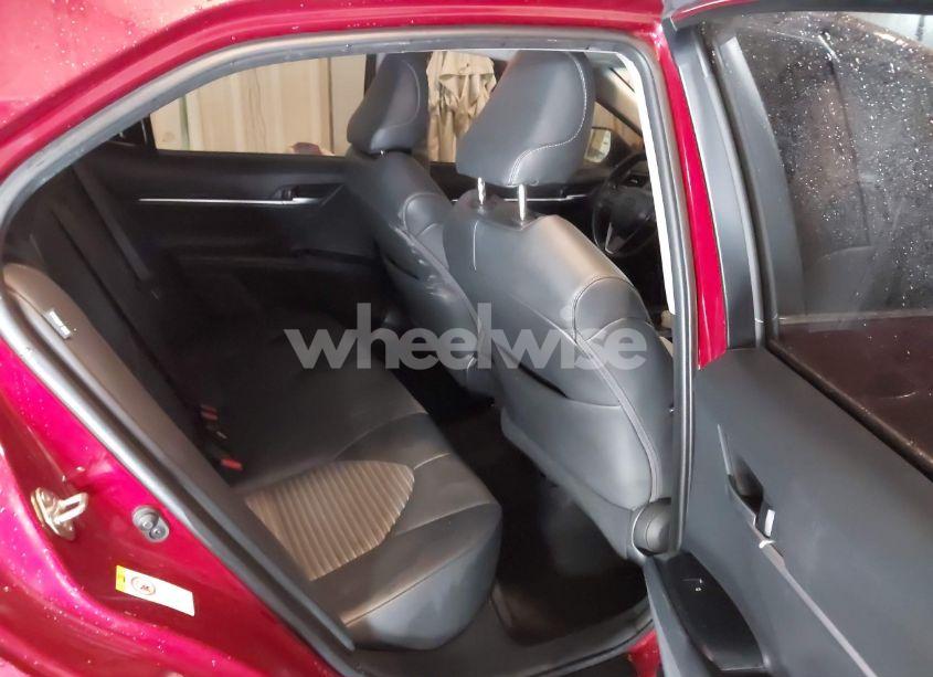 Photo 8 of 2018 Toyota Camry SE (VIN 4T1B11HK5JU618180)