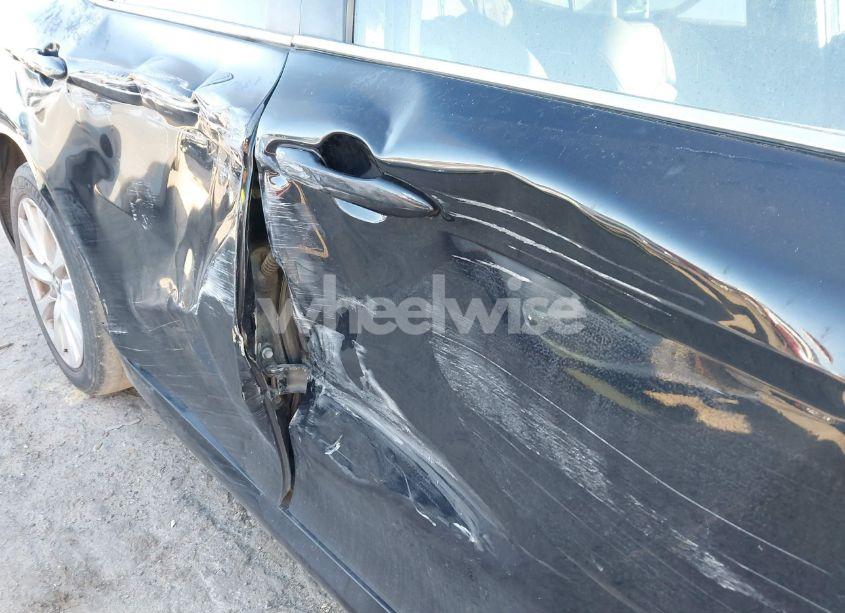 Photo 17 of 2018 Toyota Camry LE (VIN 4T1B11HK5JU624903)