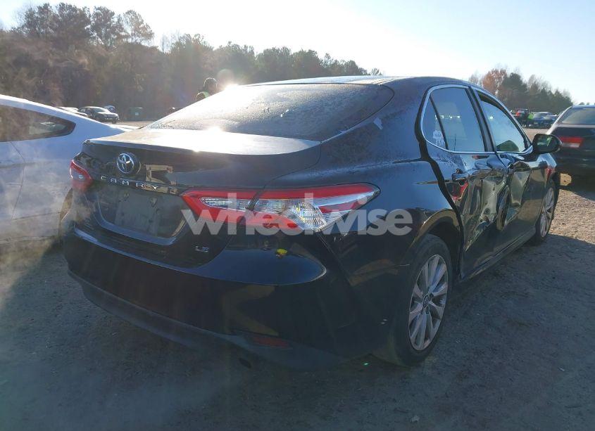 Photo 4 of 2018 Toyota Camry LE (VIN 4T1B11HK5JU624903)