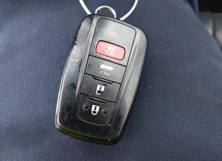 Photo 11 of 2018 Toyota Camry SE (VIN 4T1B11HK5JU627624)