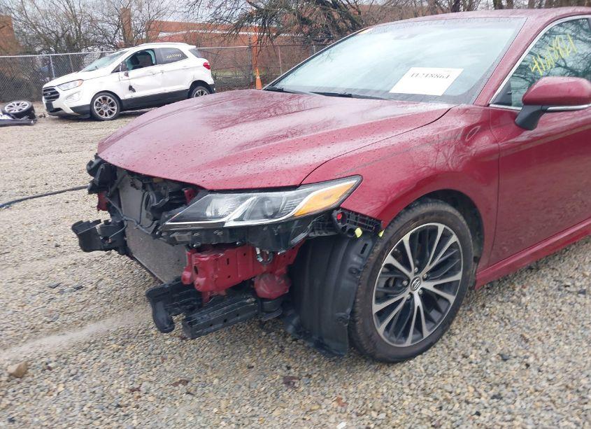 Photo 18 of 2018 Toyota Camry SE (VIN 4T1B11HK5JU627624)