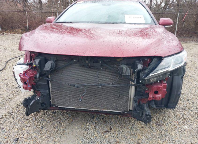 Photo 6 of 2018 Toyota Camry SE (VIN 4T1B11HK5JU627624)