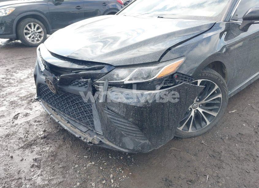 Photo 16 of 2018 Toyota Camry SE (VIN 4T1B11HK5JU649736)