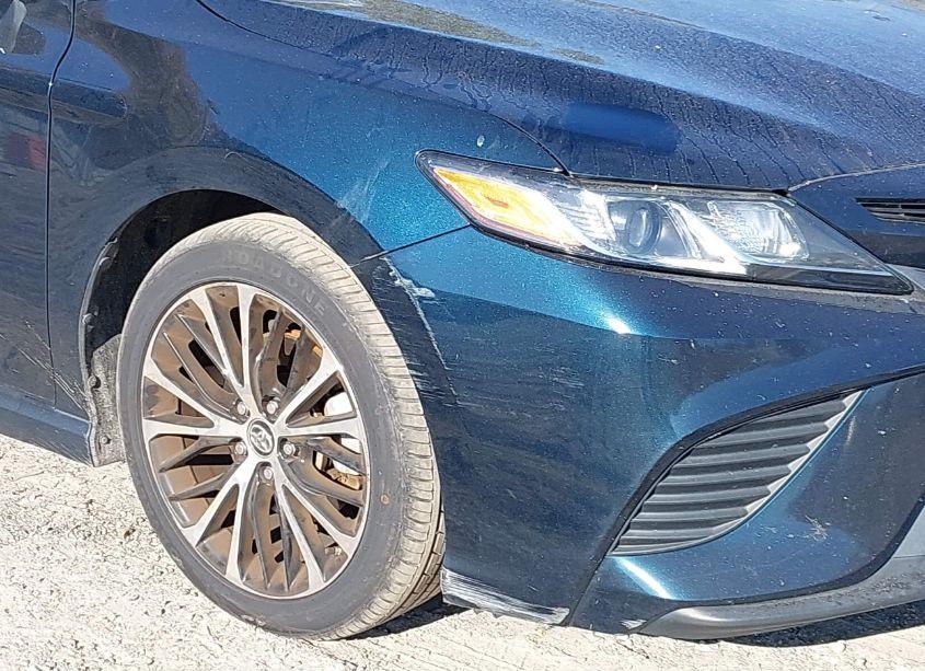 Photo 18 of 2018 Toyota Camry SE (VIN 4T1B11HK5JU669601)
