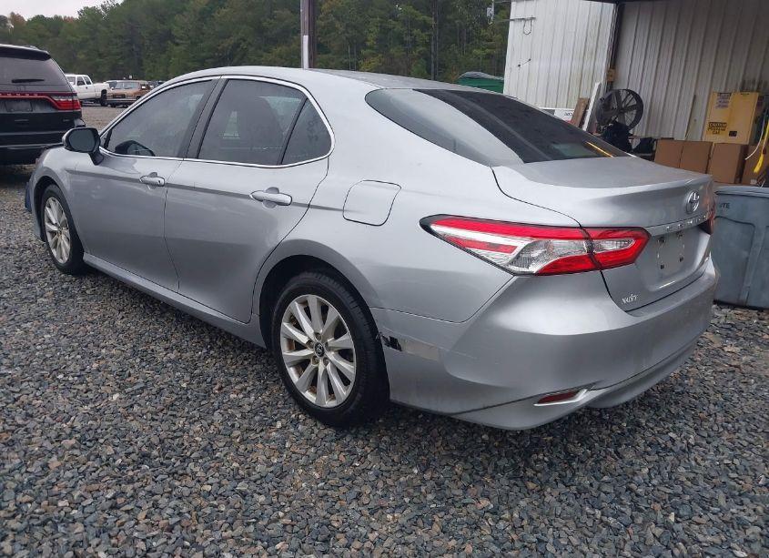 Photo 3 of 2018 Toyota Camry LE (VIN 4T1B11HK5JU676693)