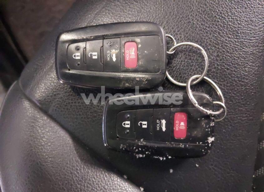 Photo 11 of 2019 Toyota Camry SE (VIN 4T1B11HK5KU159797)