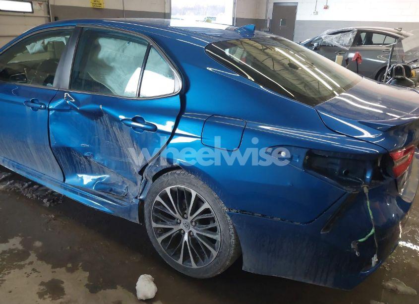 Photo 6 of 2019 Toyota Camry SE (VIN 4T1B11HK5KU159797)