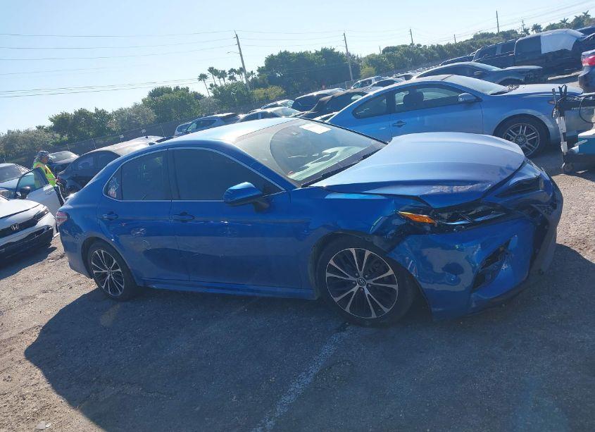 Photo 13 of 2019 Toyota Camry SE (VIN 4T1B11HK5KU162845)