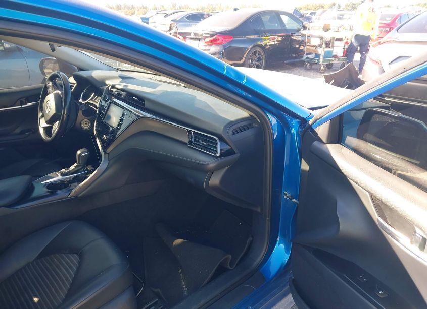 Photo 5 of 2019 Toyota Camry SE (VIN 4T1B11HK5KU162845)