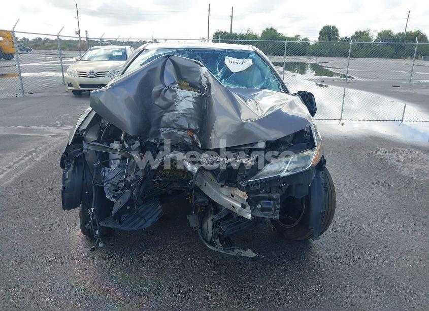 Photo 11 of 2019 Toyota Camry LE (VIN 4T1B11HK5KU195070)