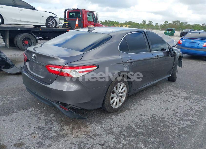 Photo 4 of 2019 Toyota Camry LE (VIN 4T1B11HK5KU195070)