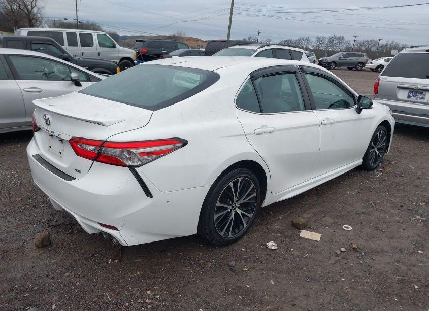 Photo 4 of 2019 Toyota Camry SE (VIN 4T1B11HK5KU199796)