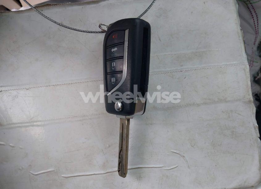 Photo 11 of 2019 Toyota Camry LE (VIN 4T1B11HK5KU204141)