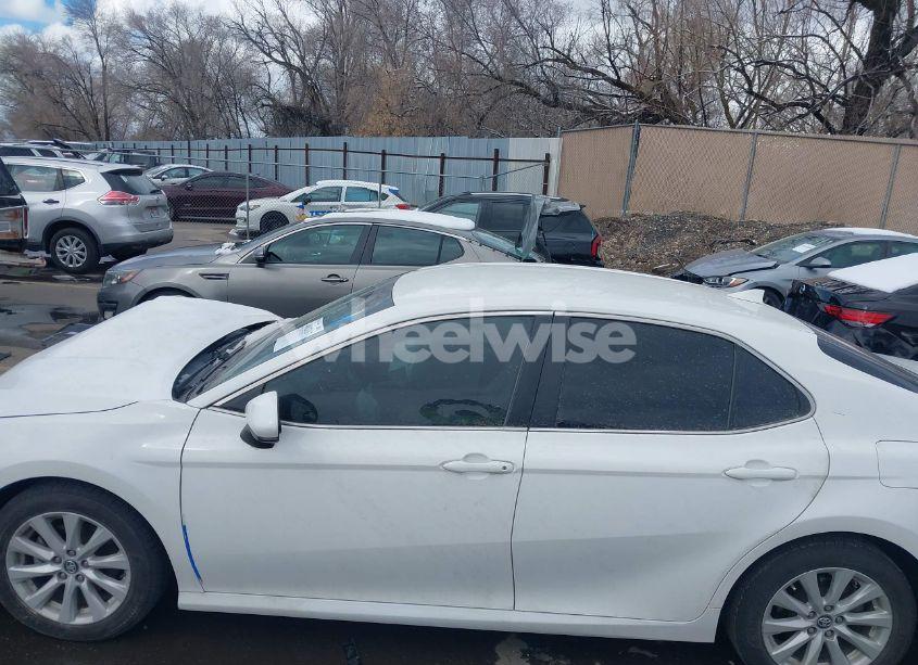 Photo 14 of 2019 Toyota Camry LE (VIN 4T1B11HK5KU204141)