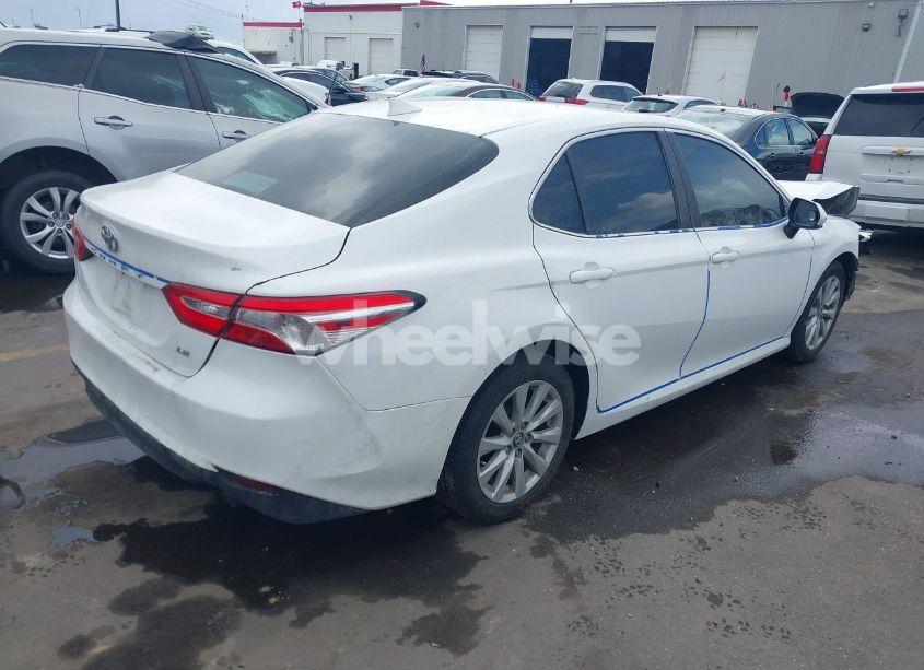 Photo 4 of 2019 Toyota Camry LE (VIN 4T1B11HK5KU204141)