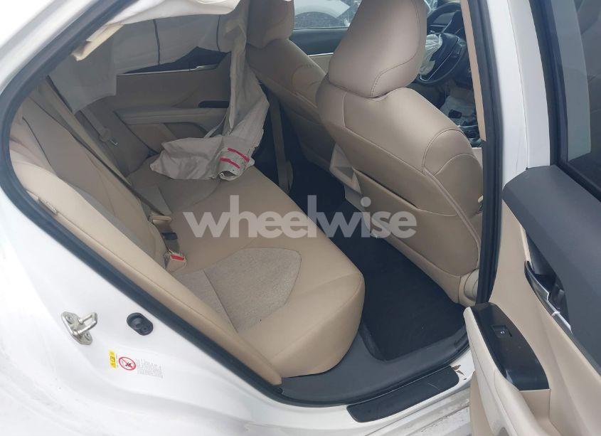 Photo 8 of 2019 Toyota Camry LE (VIN 4T1B11HK5KU204141)