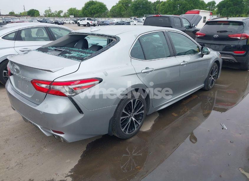 Photo 4 of 2019 Toyota Camry SE (VIN 4T1B11HK5KU207427)