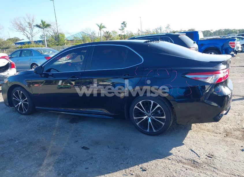 Photo 14 of 2019 Toyota Camry SE (VIN 4T1B11HK5KU212045)