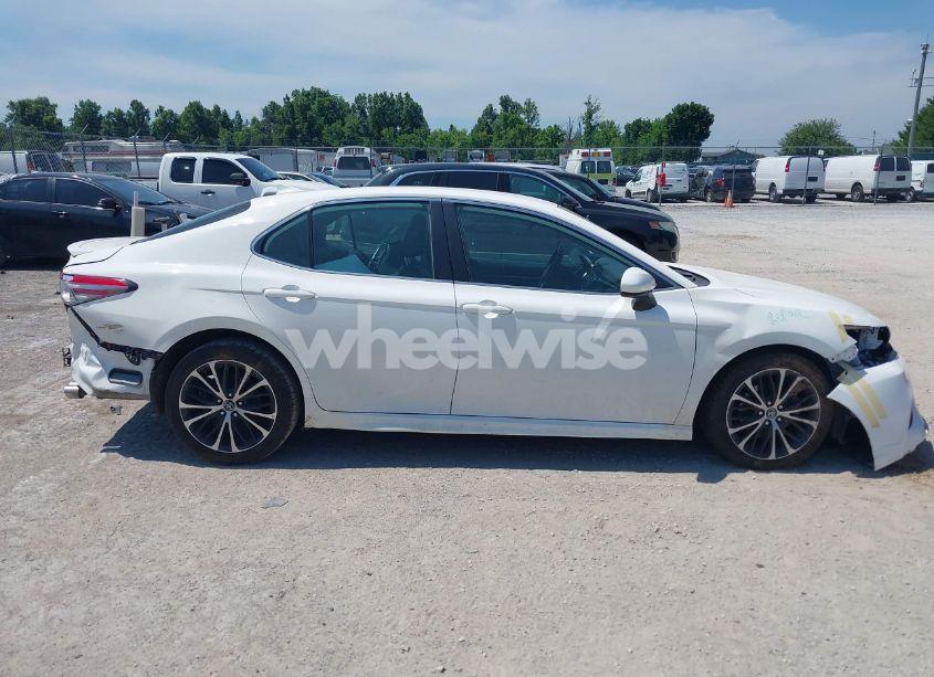 Photo 14 of 2019 Toyota Camry SE (VIN 4T1B11HK5KU217312)