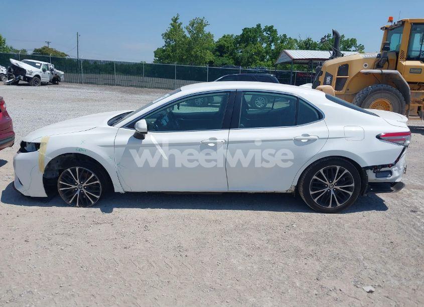 Photo 15 of 2019 Toyota Camry SE (VIN 4T1B11HK5KU217312)