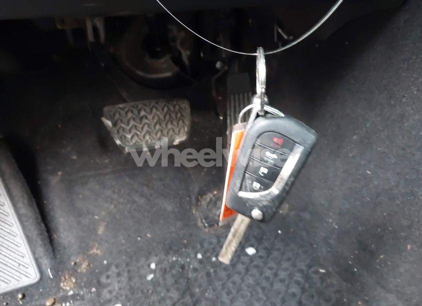 Photo 11 of 2019 Toyota Camry SE (VIN 4T1B11HK5KU221165)