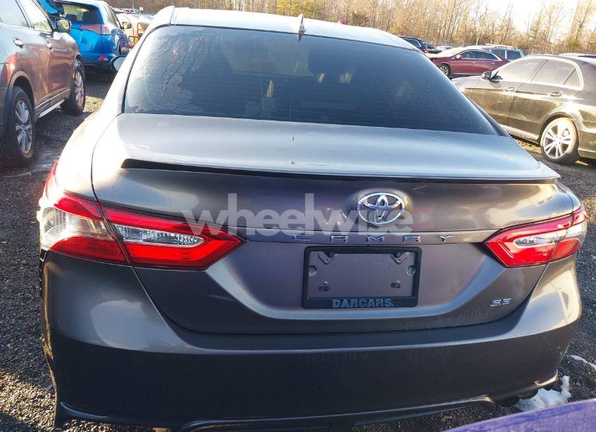 Photo 16 of 2019 Toyota Camry SE (VIN 4T1B11HK5KU221165)