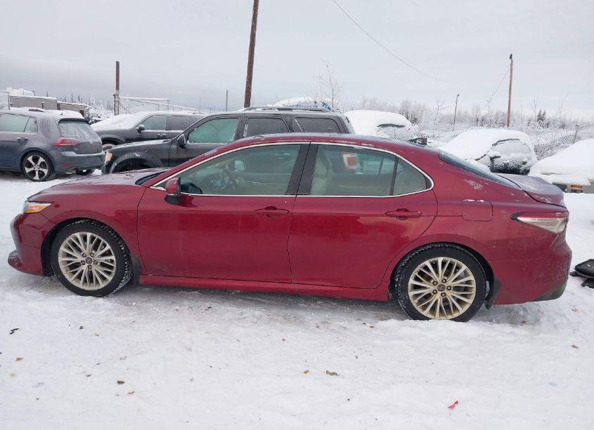 Photo 14 of 2019 Toyota Camry XLE (VIN 4T1B11HK5KU234353)