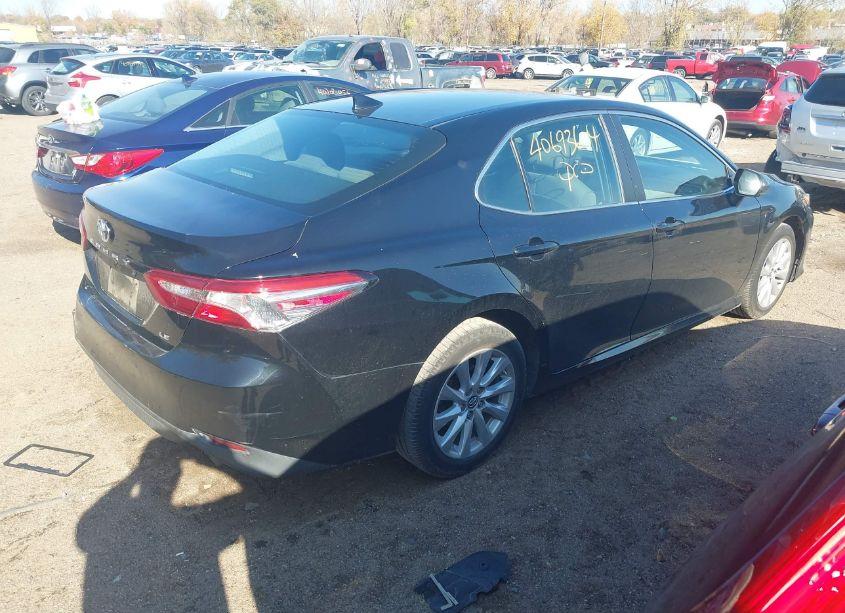 Photo 4 of 2019 Toyota Camry LE (VIN 4T1B11HK5KU245191)
