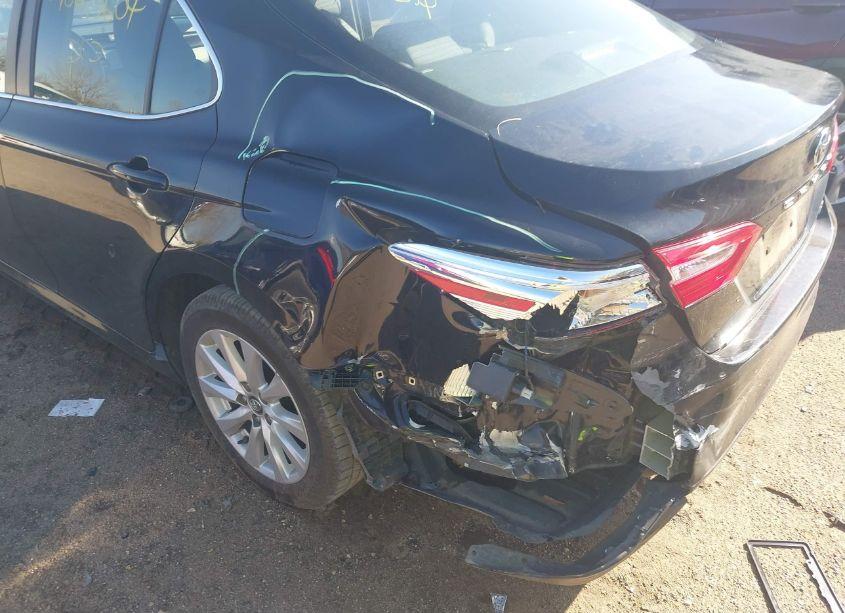 Photo 6 of 2019 Toyota Camry LE (VIN 4T1B11HK5KU245191)