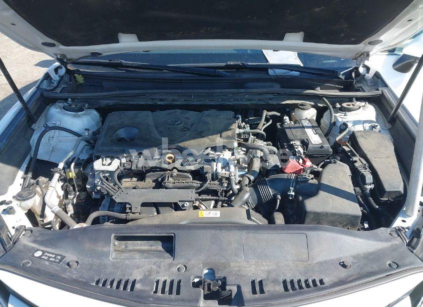 Photo 10 of 2019 Toyota Camry LE (VIN 4T1B11HK5KU253940)