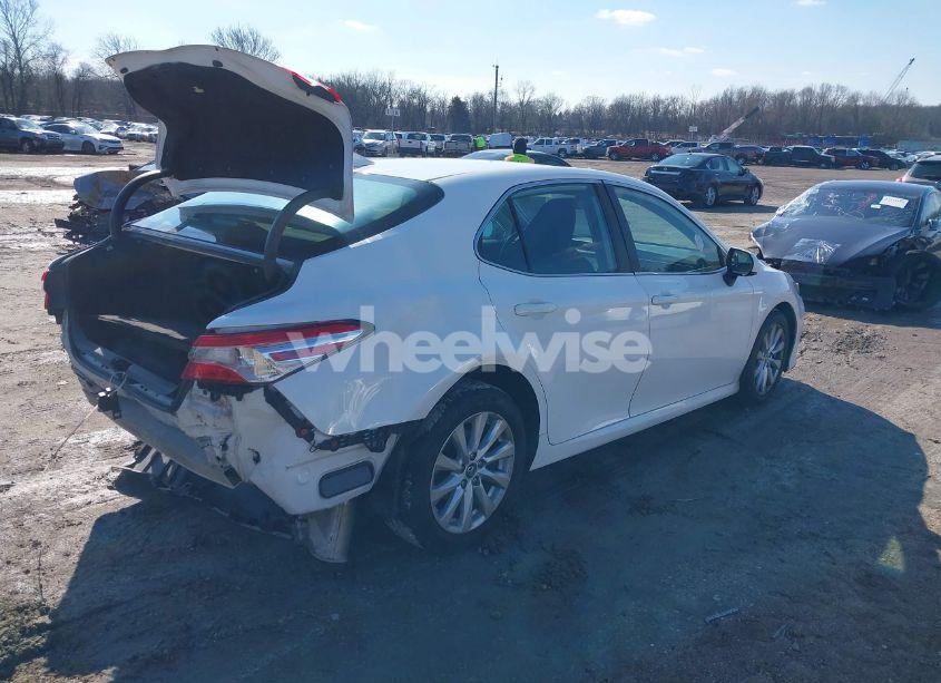 Photo 4 of 2019 Toyota Camry LE (VIN 4T1B11HK5KU253940)