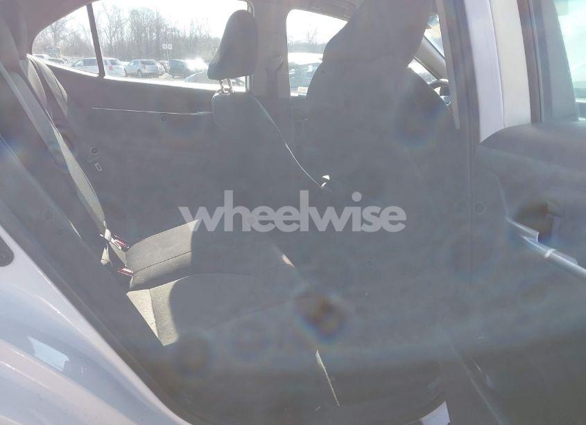 Photo 8 of 2019 Toyota Camry LE (VIN 4T1B11HK5KU253940)