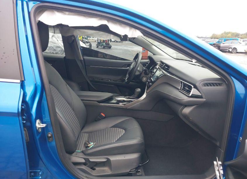 Photo 5 of 2019 Toyota Camry SE (VIN 4T1B11HK5KU261763)
