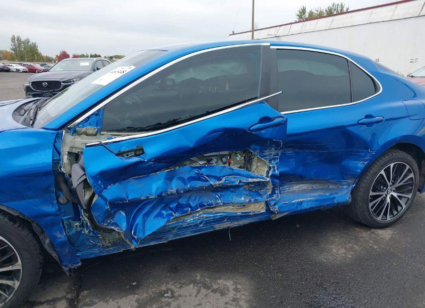 Photo 6 of 2019 Toyota Camry SE (VIN 4T1B11HK5KU261763)