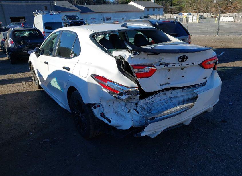 Photo 3 of 2019 Toyota Camry SE (VIN 4T1B11HK5KU273671)