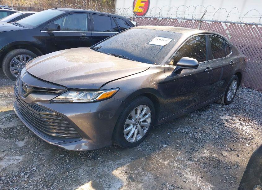 Photo 14 of 2019 Toyota Camry LE (VIN 4T1B11HK5KU289272)