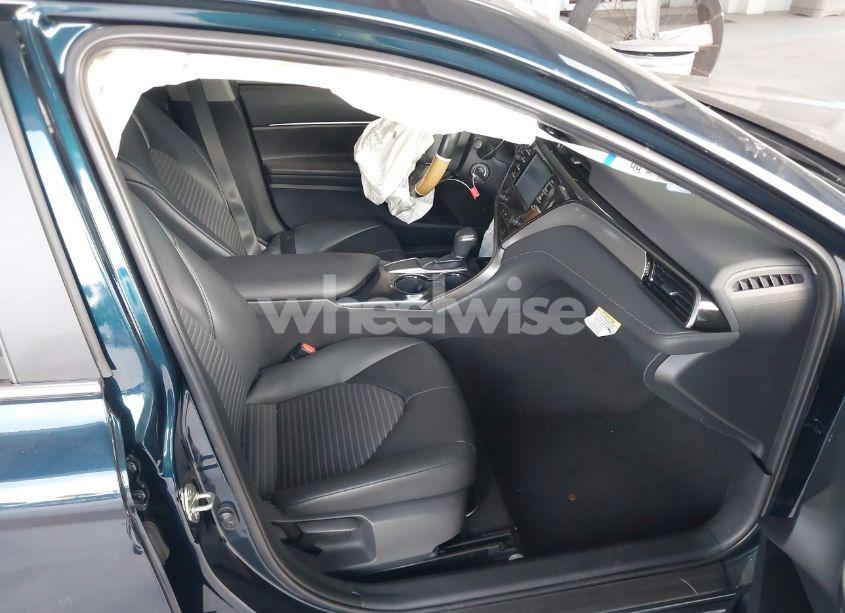 Photo 5 of 2019 Toyota Camry SE (VIN 4T1B11HK5KU295928)