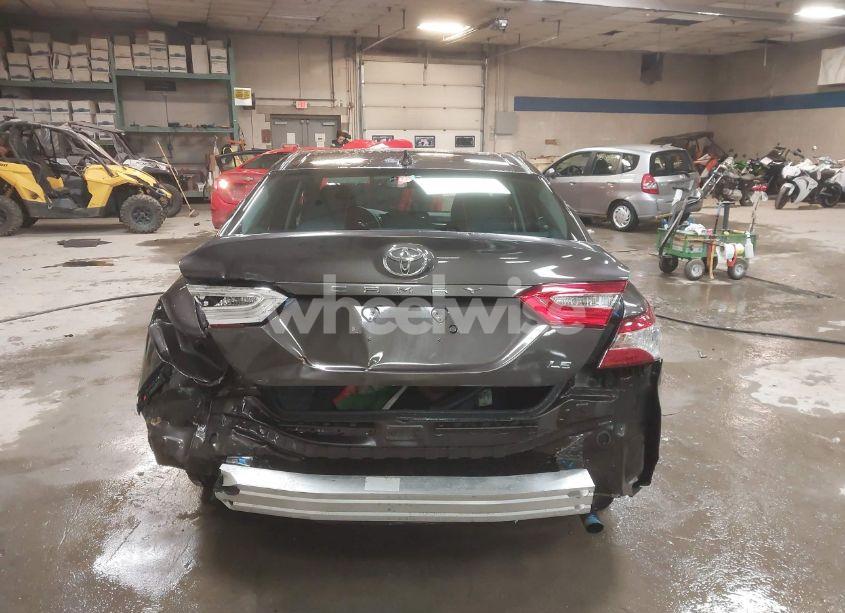 Photo 17 of 2019 Toyota Camry LE (VIN 4T1B11HK5KU683127)