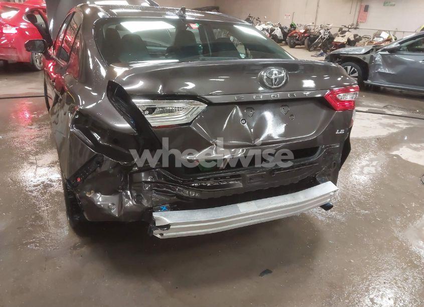 Photo 6 of 2019 Toyota Camry LE (VIN 4T1B11HK5KU683127)