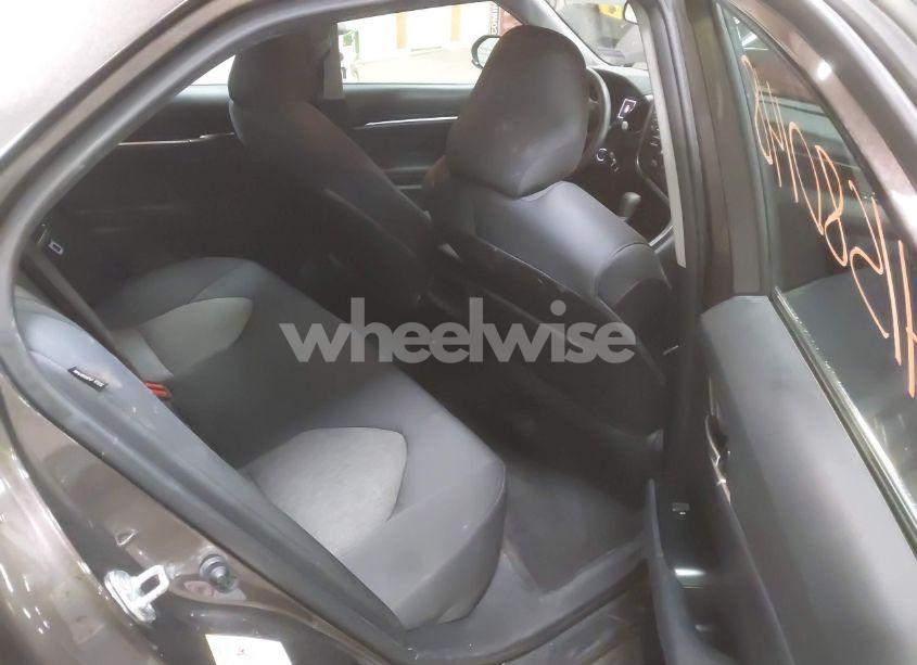 Photo 8 of 2019 Toyota Camry LE (VIN 4T1B11HK5KU683127)