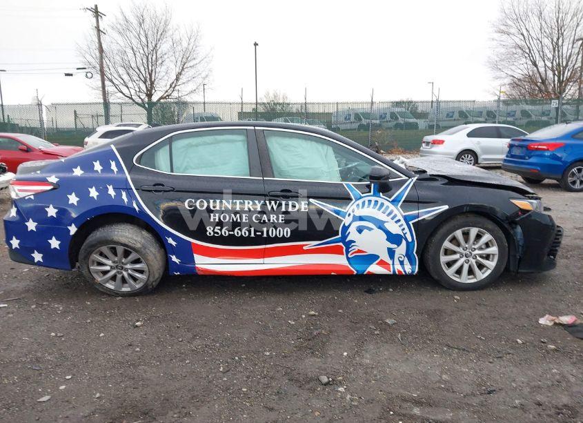 Photo 12 of 2019 Toyota Camry LE (VIN 4T1B11HK5KU683144)