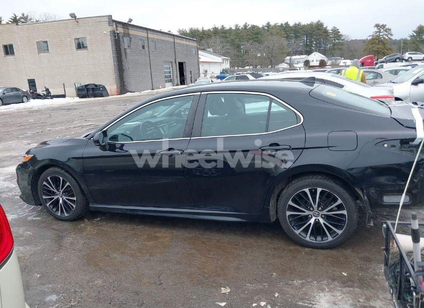 Photo 14 of 2019 Toyota Camry SE (VIN 4T1B11HK5KU703327)
